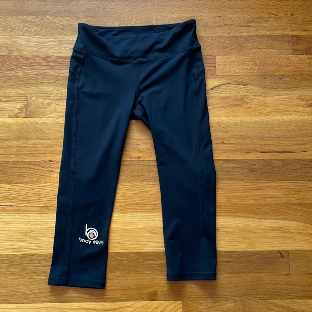 Body Alive logo fitness Alo black leggings small